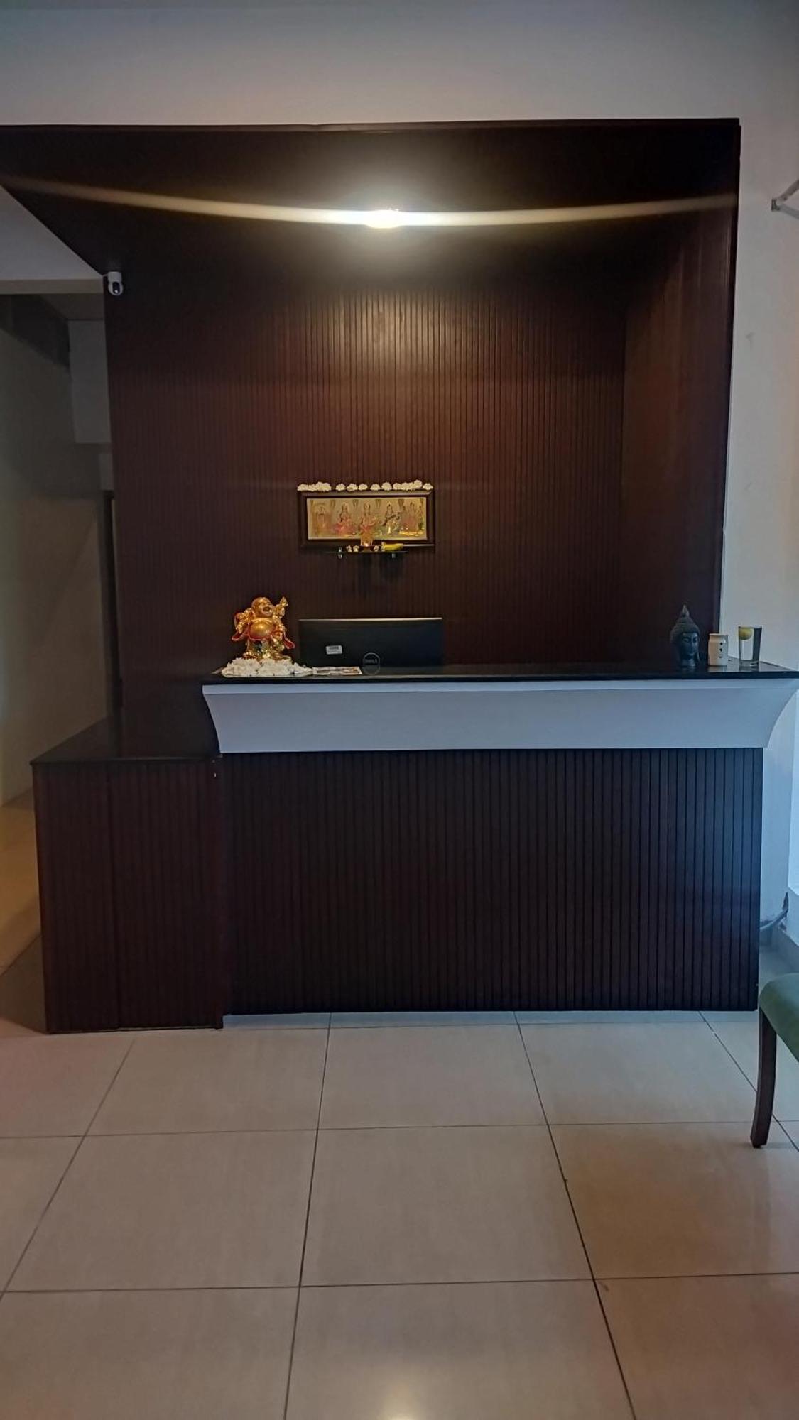Chaplin Hotel ポンディシェリ エクステリア 写真