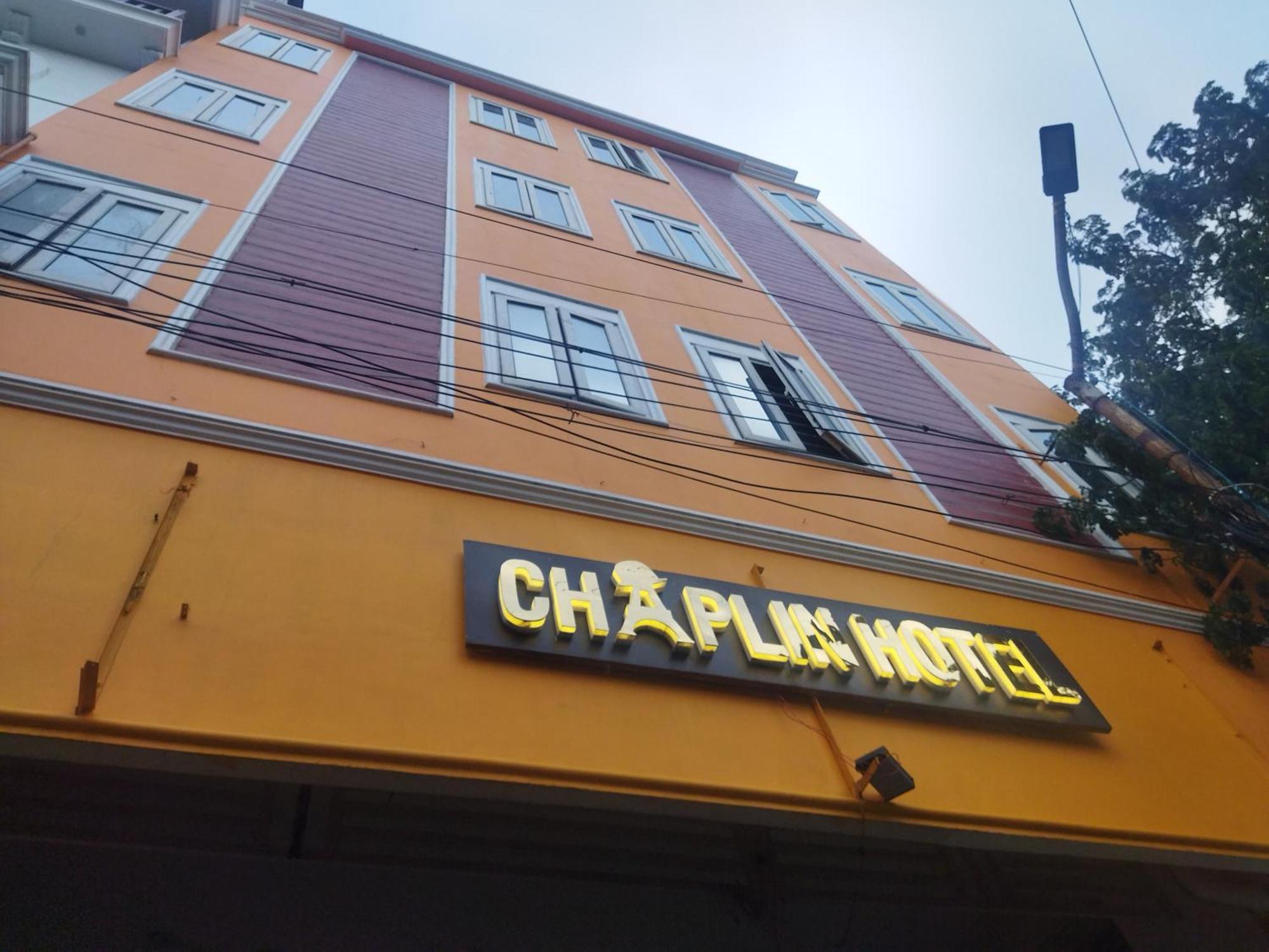 Chaplin Hotel ポンディシェリ エクステリア 写真
