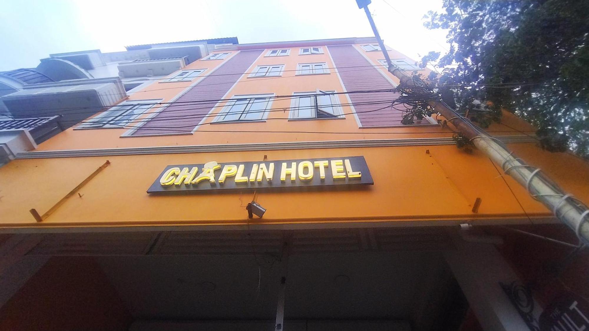 Chaplin Hotel ポンディシェリ エクステリア 写真
