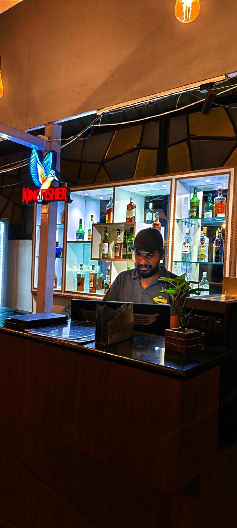 Chaplin Hotel ポンディシェリ エクステリア 写真