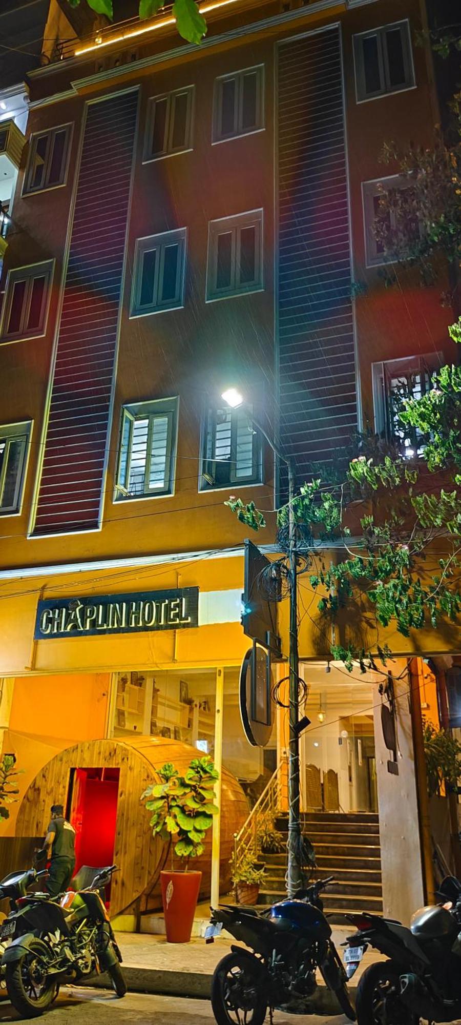 Chaplin Hotel ポンディシェリ エクステリア 写真